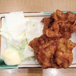 きゃべとんラーメン - セットのからあげ