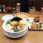 きゃべとんラーメン - 台湾まぜそばの餃子・からあげセットと大盛り対応の替え玉