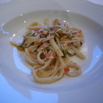 ラ リベラ - ズッキーニとたらば蟹のキタッラ