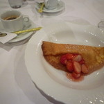 ラ リベラ - デザート＆珈琲：木野産いちごのクレープ