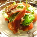 キアーロ・ディ・ルナ - 生ハムと野菜サラダ