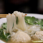 波へい - オデンだしのフォー