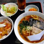 朝鮮飯店 - 【2023.1.20(金)】日替わりランチ(醤油ラーメン＋チャーシュー丼)740円