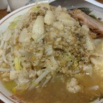 ラーメン二郎 - スープが最高だからブラックペッパーが合うんだ