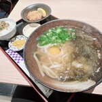 うどん日和 - 月見こぶうどん定食(ランチ)