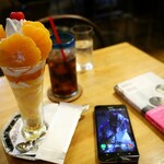 ヴァンヴェール珈琲 - みかんパフェ・珈琲セット(計950円)