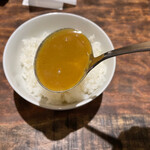 かれー麺 実之和 - レンゲ替りのレードル。使いにくいです。