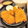 松のや - 【ロースかつ＆海鮮2種盛合せ定食】ロースカツにアジフライとカキフライって、大好きなもんばっかりじゃーん♪