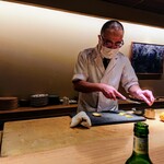 銀座すがの - 真摯に料理に向き合う店主