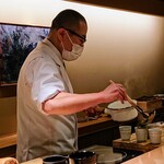 銀座すがの - 店主の菅野氏