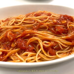 ガストロノミア ヨシ - トマトと唐辛子のスパゲティ (1.5人前）