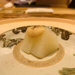 温石 - ① 先付1：聖護院大根のふろふき、白味噌、黒七味