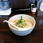 冷やし つゆらーめん しお（750円）