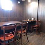 らーめん千太 - 店内テーブル席