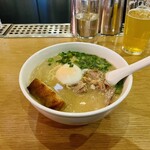 Momofuku - 豚骨醤油ラーメン (Shoyu Pork Ramen) 20.00 USD (税・チップ別) 2023年1月20日
