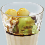 黄豆粉意式奶冻的日式抹茶巴菲冰淇淋