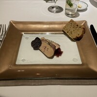 シェ・イノ - ライトスモークした鴨のフォワ・グラ