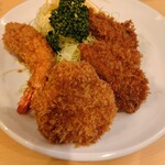 とんかつ燕楽 - ミックス定食冬季バージョン