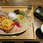 DOG CAFE ユズイロ - モーニングセット ピザトースト カフェラテ 700円