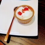 フレンチラーメンの店 MATOYA - サービスのパンナコッタ