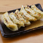 Fried Gyoza / Dumpling (6 pieces)