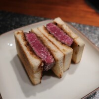 焼肉牛印 銀座店 - シャトーブリアンステーキサンド