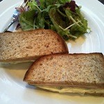 進々堂 - 全粒生活のハムチーズトーストサンド