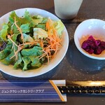 和食処　田舎家 - 無料のサラダと漬物