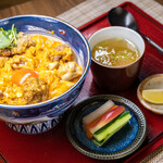 The exquisite and meaty Oyako-don (Chicken and egg bowl) is a drink. (1.5 times the meat)