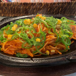 レストラン やまがた - スパゲッティナポリタン 1050円。