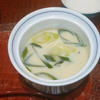 割烹 春 - 九条ネギと三重県産白魚の茶碗蒸し