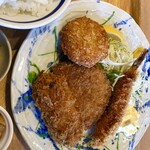 Tsukiji Shokudou Genchan - 魚河岸定食(タコブツフライ、マグロメンチハーフ、エビフライ、クリームコロッケ)