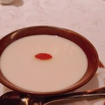 筑紫樓 - アンニン豆腐