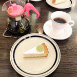 チーズケーキ CAFE MAGY - コーヒーと一緒にいただきました✨