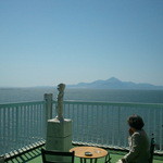 黎明 - テラス席では有明海眺めながら喫煙も可能。