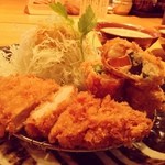 Nadai Tonkatsu Katsukura - 季節野菜とおばんざいの湯葉巻きかつとロースかつ膳。1,360円