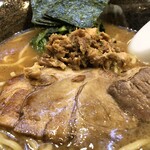 麺屋 優創 - 豚骨しょうゆラーメン（780円）のチャーシューは絶品。