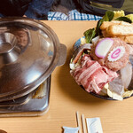 大鷲 - 鍋に入れるのはセルフ