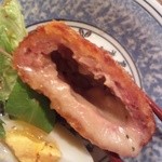 京町食堂 - チーズinミンチカツ自家製デミソース（680円）