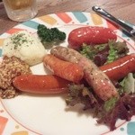 京町食堂 - ソーセージ盛り合わせ（780円）