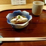 先附　水無月豆腐　山葵　旨出し