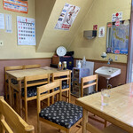 みかさ食堂 - こじんまりした店内雰囲気