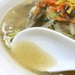 中華堂 - 野菜の旨みと甘み溢れるスープ