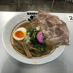 Tonkotsu Chuukasoba Gantare - 豚骨中華そば950円