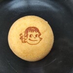 FUJIYA KOBE - ペコちゃんのほっぺ(カスタード)