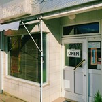 カフェ＆ランチ　ギブソン - お店の入口