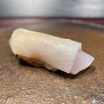 きう - 石垣鯛　昆布締め　聖護院蕪乗せて