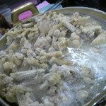 豚足のかどや - 何がいいのかな～～～。あの雰囲気なんでしょうね！
      
      ザ・昭和の店構えに台湾人（！？）スタッフが一生懸命仕事をしている所と
      持ち込みがOKという変わったところ。
      