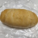 Bakery cafe Tanta Anna - 塩パン(120円)です。