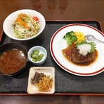 もみじ・食彩ダイニング - ハンバーグ定食